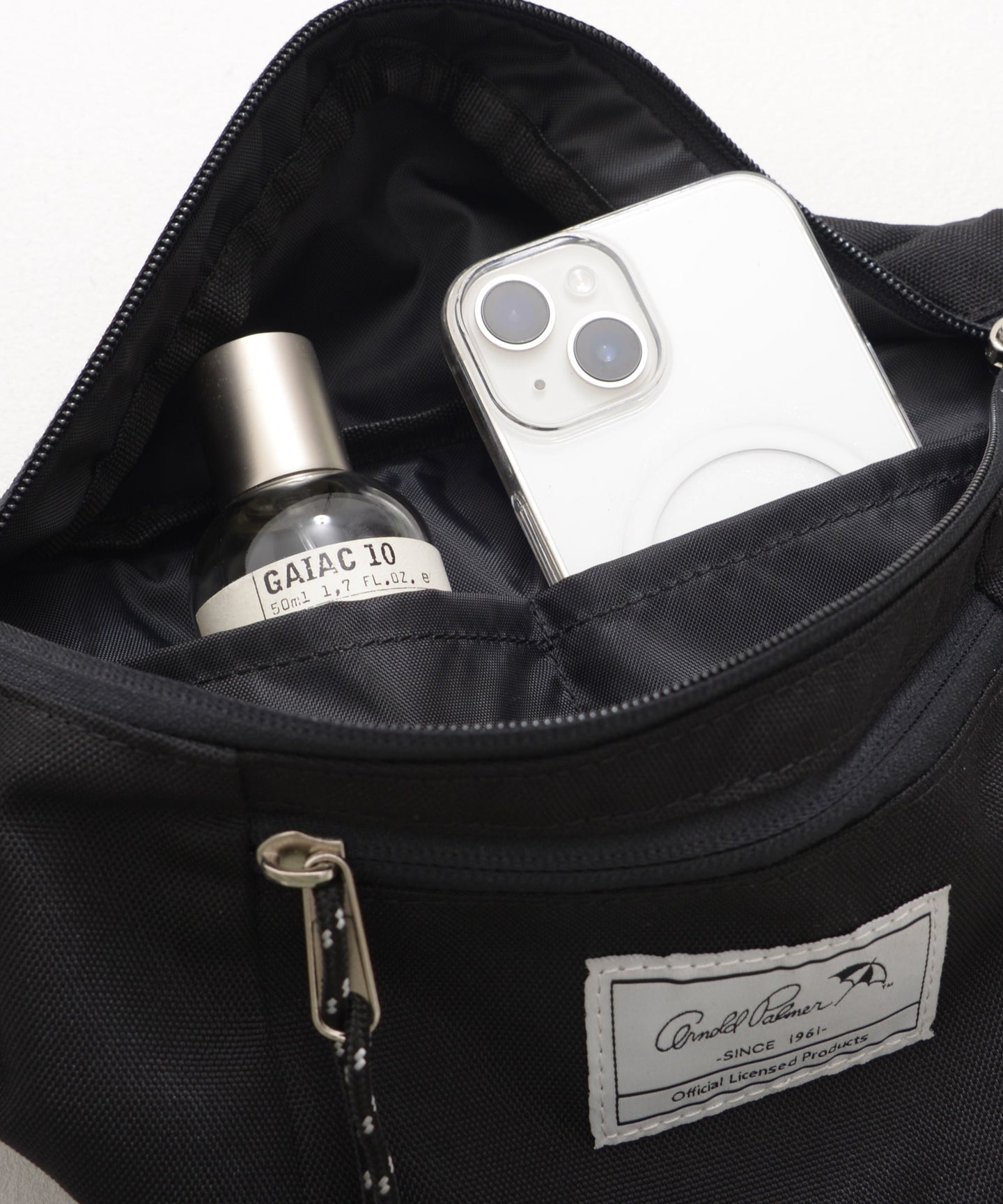 Arnold Palmer 10ポケット ボディバッグ